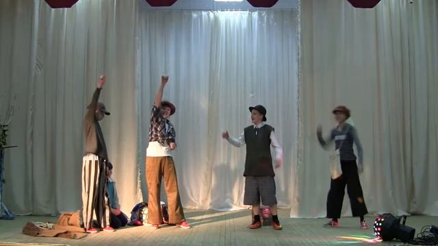 "Улыбка" театрализованное представление по мотивам рассказа Р. Бредбери смотреть онлайн