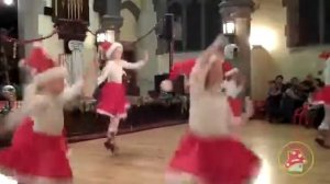 Танец ёлка шарики хлопушки