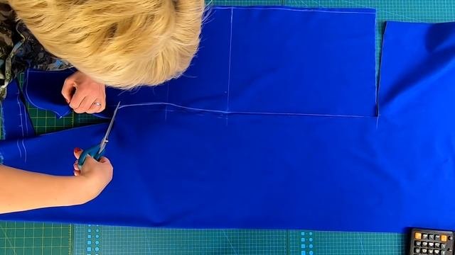 Нарядное платье без выкройки за пол часа. Платье со спущенным рукавом и кружевом по горловине