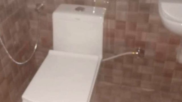 1400 Square Feet Contemporary Style Home For 24.5 Lacks смотреть онлайн