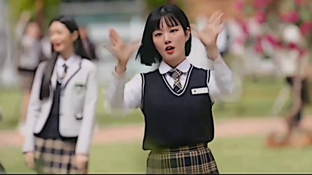 СБЕЖАВШАЯ СЕМЁРКАПОБЕГ СЕМЕРЫХ - Twixtor Хан Мо Не епизод 1-2