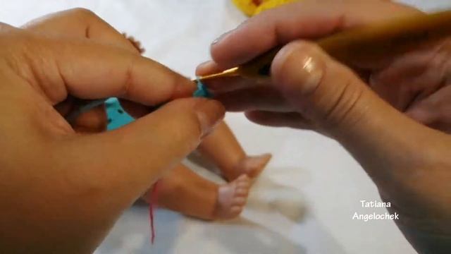 МК Носочки-гольфики крючком на куклу БЕБИ БОН 43см. ВЯЖЕМ ОДЕЖДУ ДЛЯ КУКОЛ КРЮЧКОМ И СПИЦАМИ смотреть онлайн