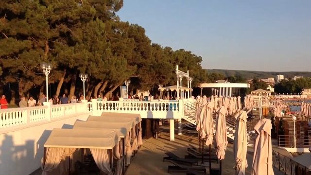 Ресторан Евро зона на набережной Геленджика и просто красивый вид на море , пляж. 2019 смотреть онлайн