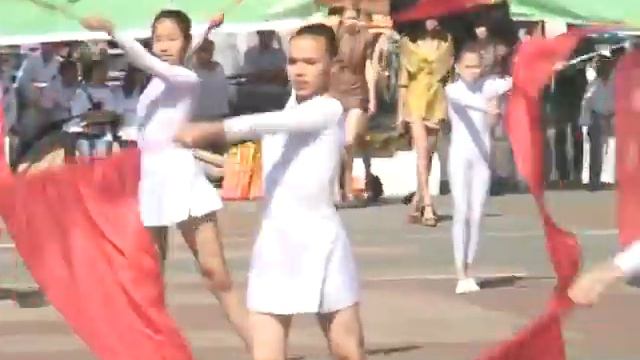 РОЛИК форум  МЫ ЛЮБИМ СПОРТ! 2011 смотреть онлайн