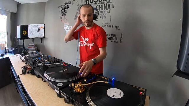 - DJ PASTOR VINYL MAKINA MIX - смотреть онлайн