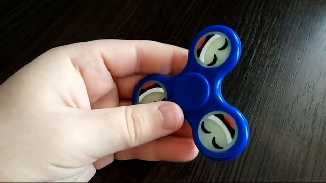 Фосфорный Спиннер синий светящийся СМАЙЛ купить в Киеве Украине. Светится в темноте! смотреть онлайн