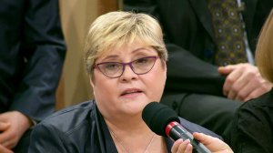 Татьяна Абанкина: Надо поддерживать платежеспособн...! Время покажет. Фрагмент выпуска от 17.02.2016