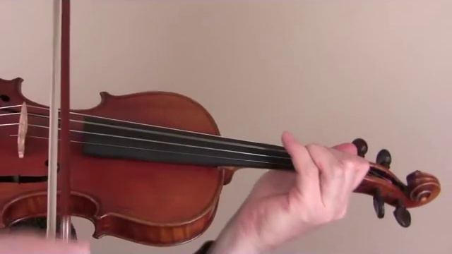 Old German violin labeled Joseph Guarnerius 17?? смотреть онлайн