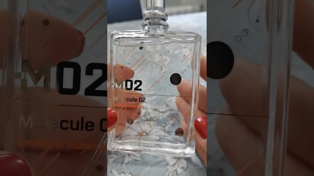 Распаковка оригинал Molecule 02 от Escentric Molecules, дизайн 2022 год