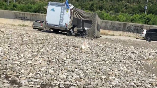 Дом на колёсах. Собака ныряет. Реальность или выдумка? Автодом готовить еду смотреть онлайн