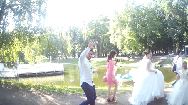 Встретил Невесту в Парке Гагарина смотреть онлайн