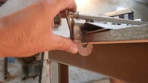 Прижимная линейка на распиловочный стол. Table saw fence.