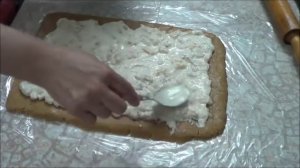 РУЛЕТ ИЗ ПЕЧЕНЬЯ С ТВОРОГОМ. Быстро и очень вкусно!