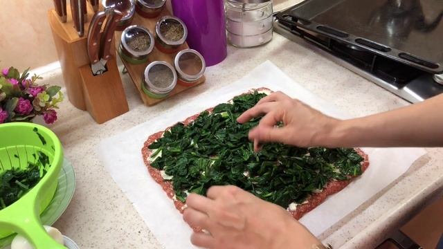 Шикарный Мясной Рулет со Шпинатом и Яйцом.