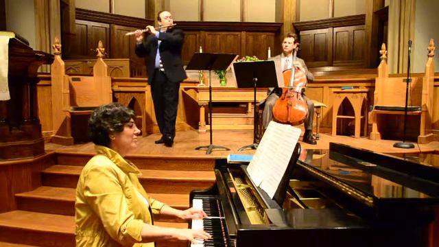 Rachmaninov Trio Performs Telemann Trio Sonata for flute, cello and piano смотреть онлайн
