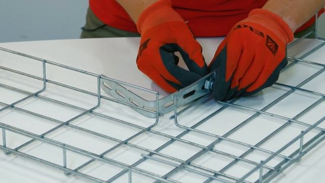 Как монтировать проволочный лоток EKF? | Собираем стыковое соединение и углы для поворота