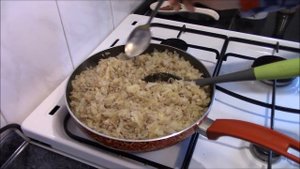 Дрожжевые пироги с начинкой из капусты с мясом - как всегда очень сытная и вкусная выпечка.