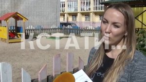 Неисправные качели в детском саду лопнули под ребенком: девочка получила травмы.