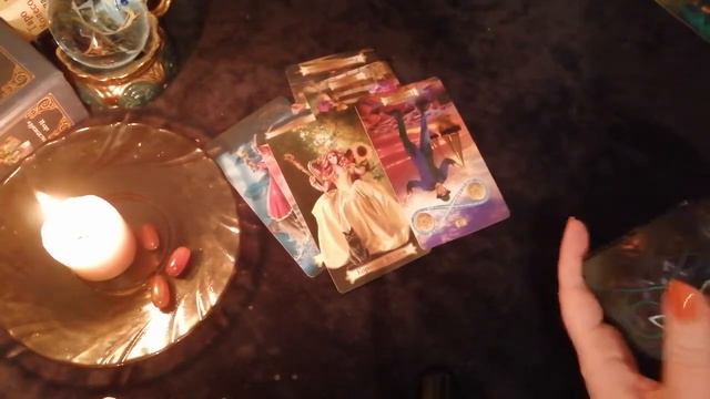 1 вариант. Ответ на вопрос, что сейчас в отношениях и есть ли соперница 🤷♀️❓ смотреть онлайн