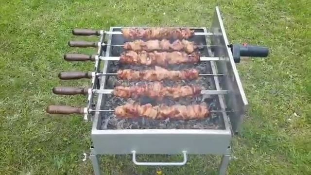 Мангал с автоматическим вращением шампуров смотреть онлайн