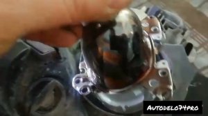 Плохой свет фар Мерседес W245 . Одна из причин...