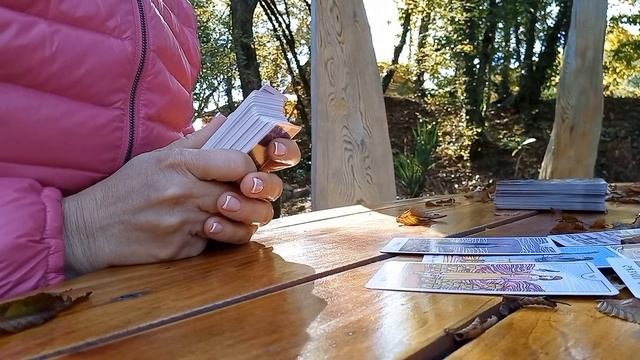 Что тебе надо знать в это мгновение❓️ #еленалучтаро #яженщина #тароонлайн
