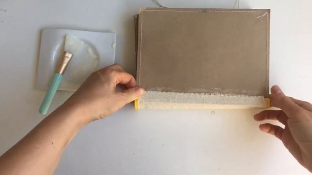 Укрепляем переплет, создаем декоративный каптал и декорируем обложку смотреть онлайн