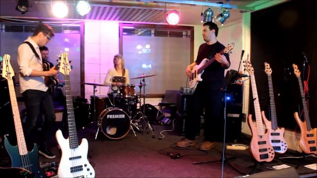 Francesco Milazzo - Anaconda Crusher CX5 (Endorsers Showcase Event Nov 2014) смотреть онлайн