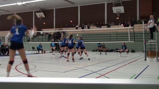 Волейбол. Девушки. U-18. Германия. Игра команд городов Шверте и Аахен смотреть онлайн