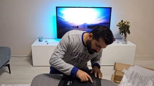 AOC 27" 27B3HM Monitörü Kutusundan Çıkartıyoruz.