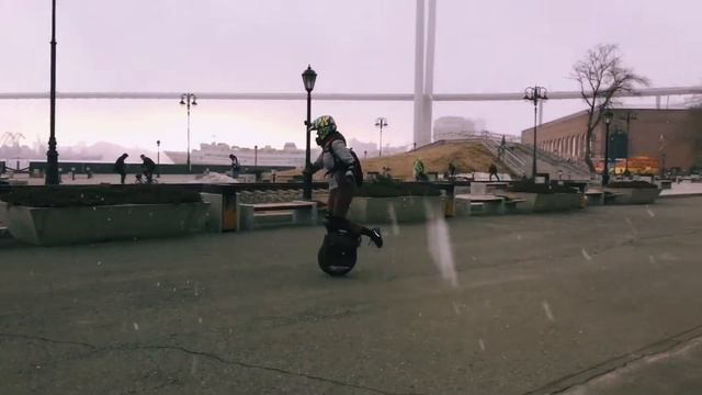 SNOW. FUN. MONOCYCLE. #monokoleso #gotway #fun смотреть онлайн