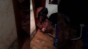 Пьяный муж пришёл с рыбалки