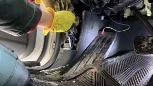 BMW X5 E70 35d FRM module removal