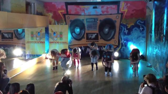 DANCE-COOL 1 год!Уже 2 года с Вами!Группа YUL!A! смотреть онлайн