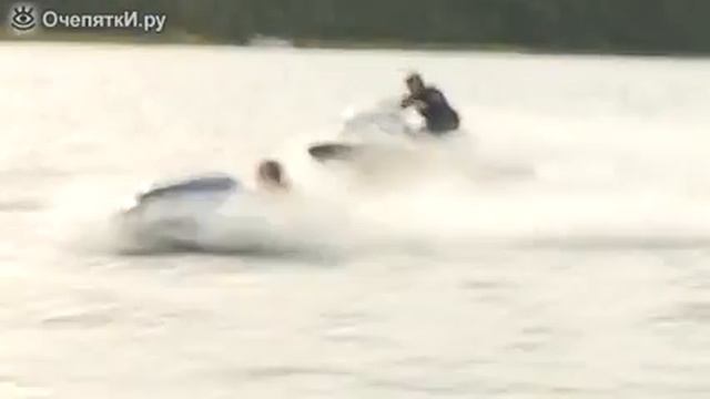 Экстрим по воде на снегоходе)))))))) смотреть онлайн