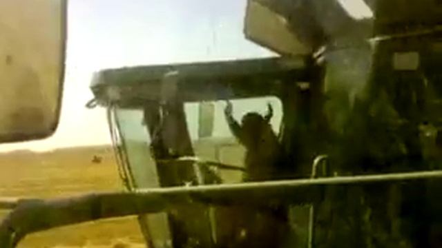 Джон Дир уборка овса смотреть онлайн