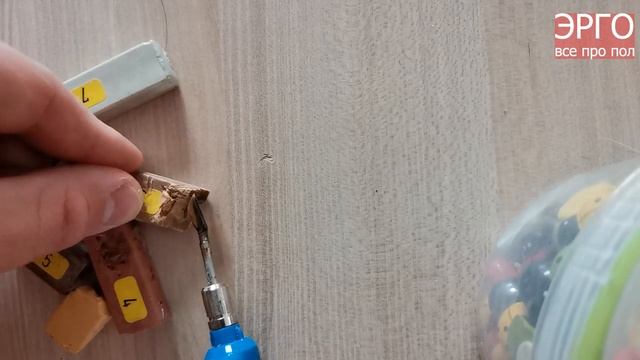 Реставрация ламината. Убираем скол за 2 минуты смотреть онлайн