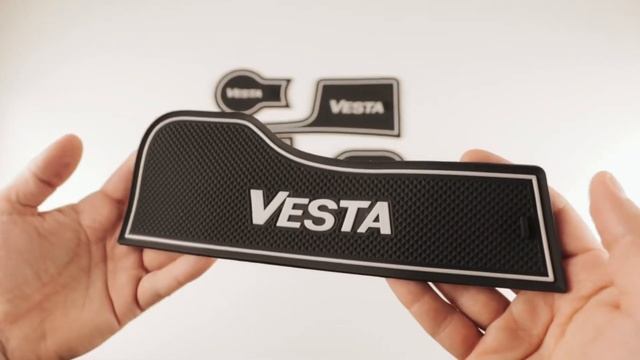 Силиконовые коврики на панель приборов Lada VESTA смотреть онлайн