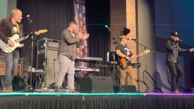 SPNDALLAS_Jensen_Ackles_Singing_Son_of_a_720p_5307248_uVidBot