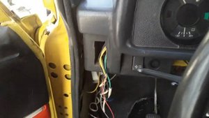 Москвич 2140 , не включается зажигание.