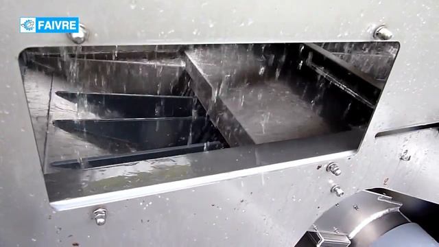 Перекачка рыбы рыбонасосом  Pescamotion 6' в сортировщик Heliovision 50   FAIVRE