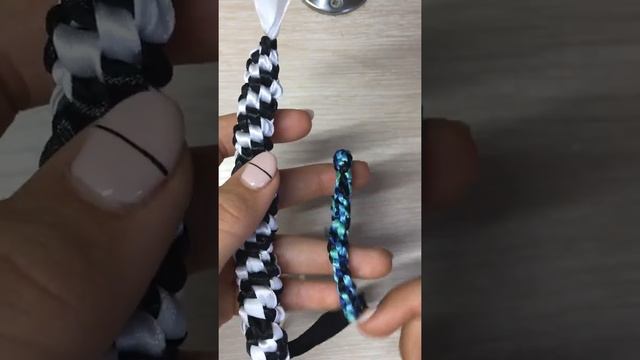 Ещё два браслета и один способ плетения! смотреть онлайн