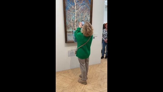 В чем ходят на выставку в Третьяковку.
