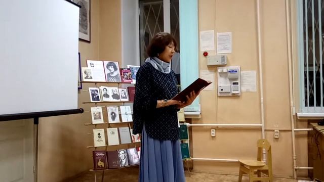 Ольга Едутова читает стихотворение Марины Цветаевой "Тоска по Родине" смотреть онлайн