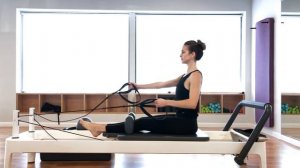 Pilates Reformer: Bow & Arrow for Obliques