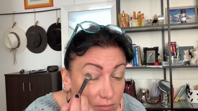 Дневной макияж с блестками смотреть онлайн