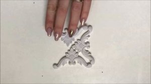 Составляем красивые композиции из декоративных уголков.