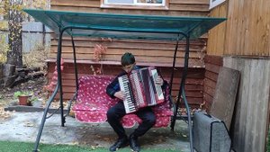 Фидерико Фелини на аккордеоне!