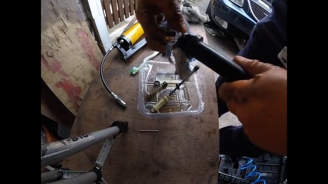 Replacing Chrysler Dodge Clutch Master Cylinder/Замена сальника главный цилиндре сцепления Chrysler