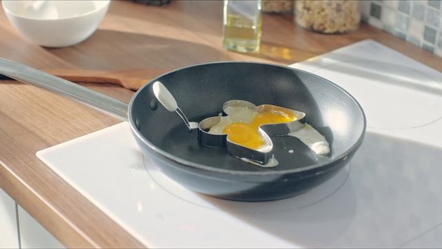 Быстрый нагрев в индукционных поверхностях Hansa смотреть онлайн